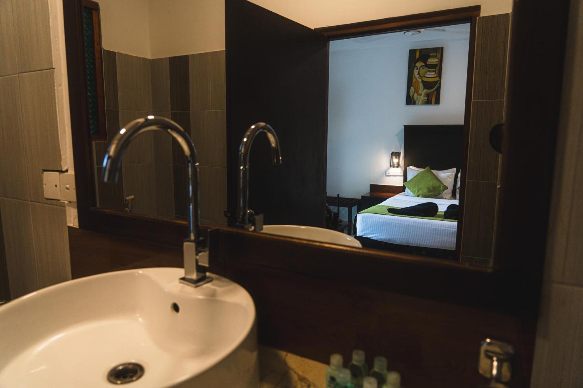 Sundaras Infinity Jungle Resort 담불라 외부 사진