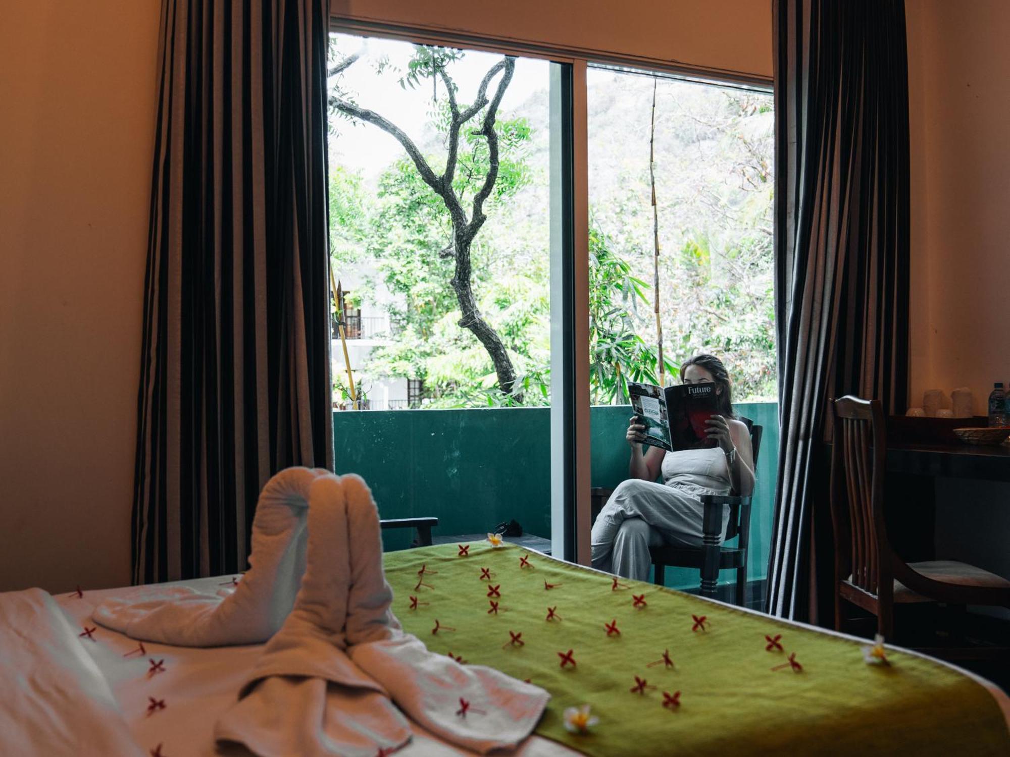 Sundaras Infinity Jungle Resort 담불라 외부 사진