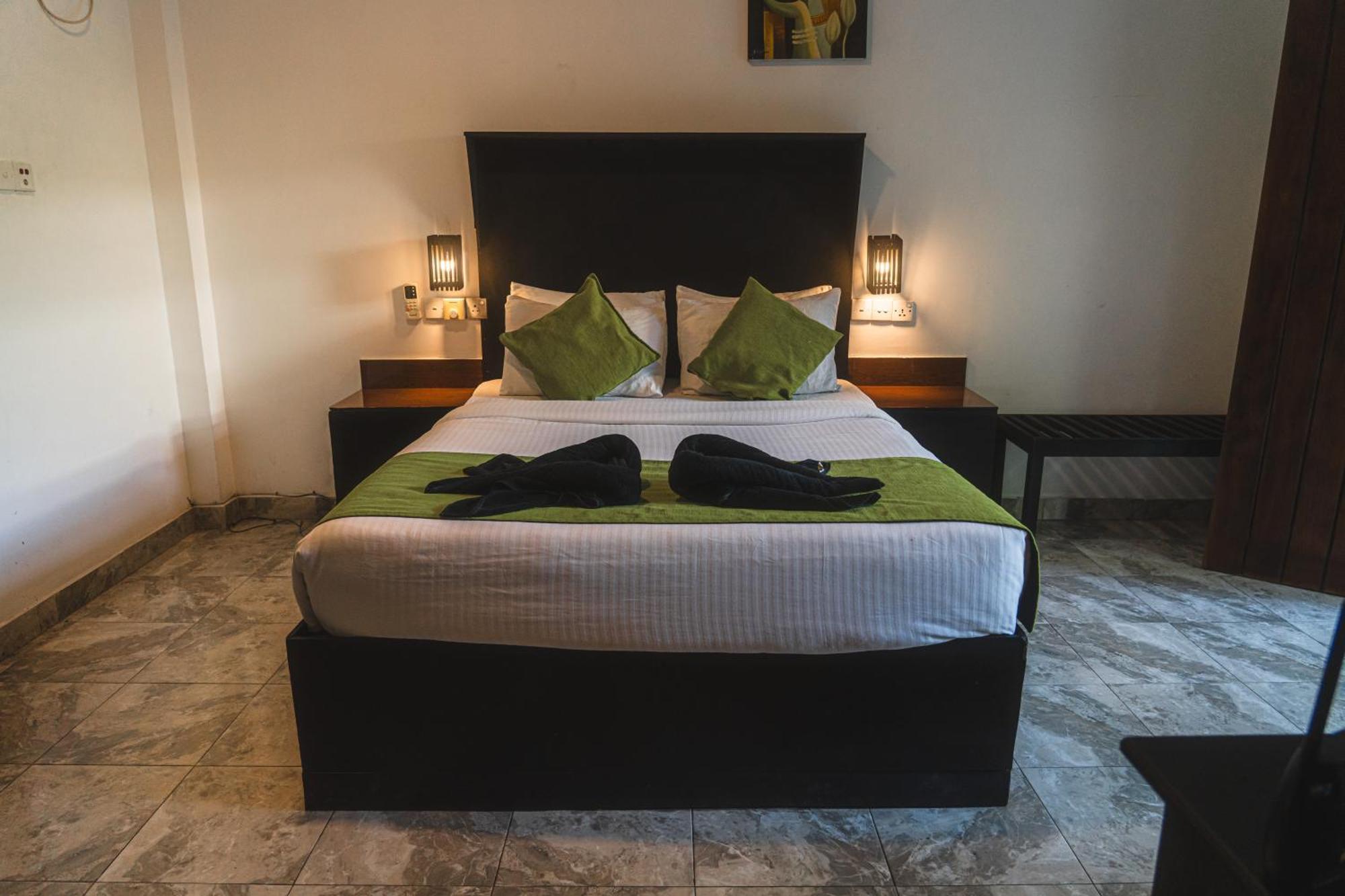 Sundaras Infinity Jungle Resort 담불라 외부 사진
