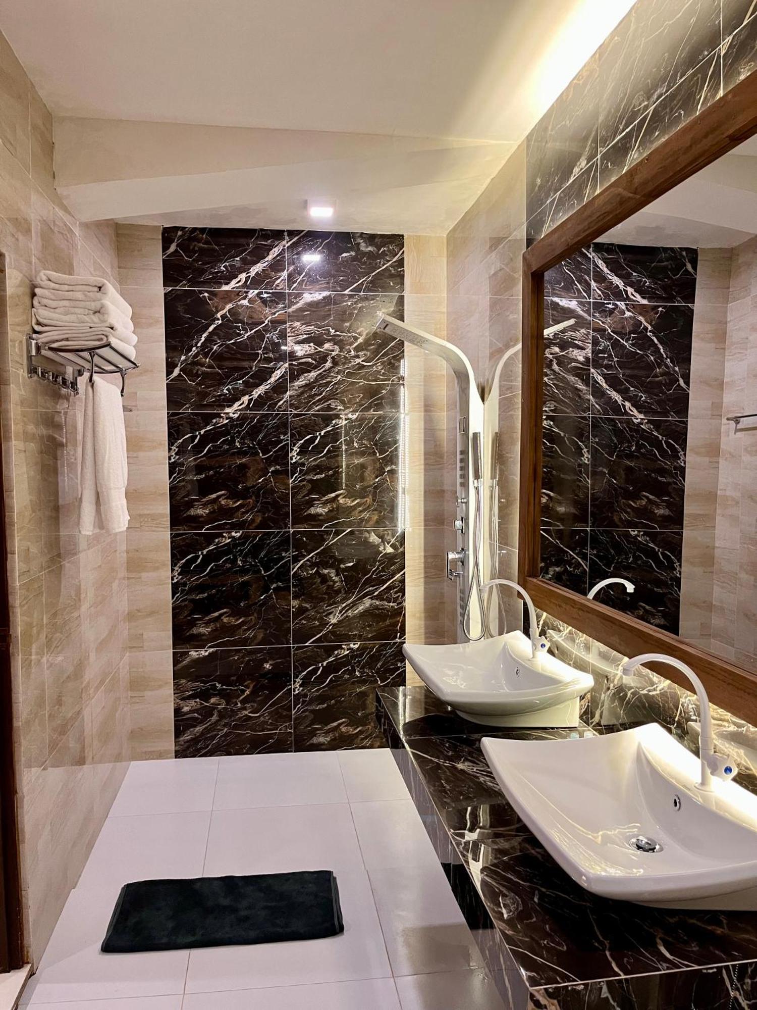Sundaras Infinity Jungle Resort 담불라 외부 사진