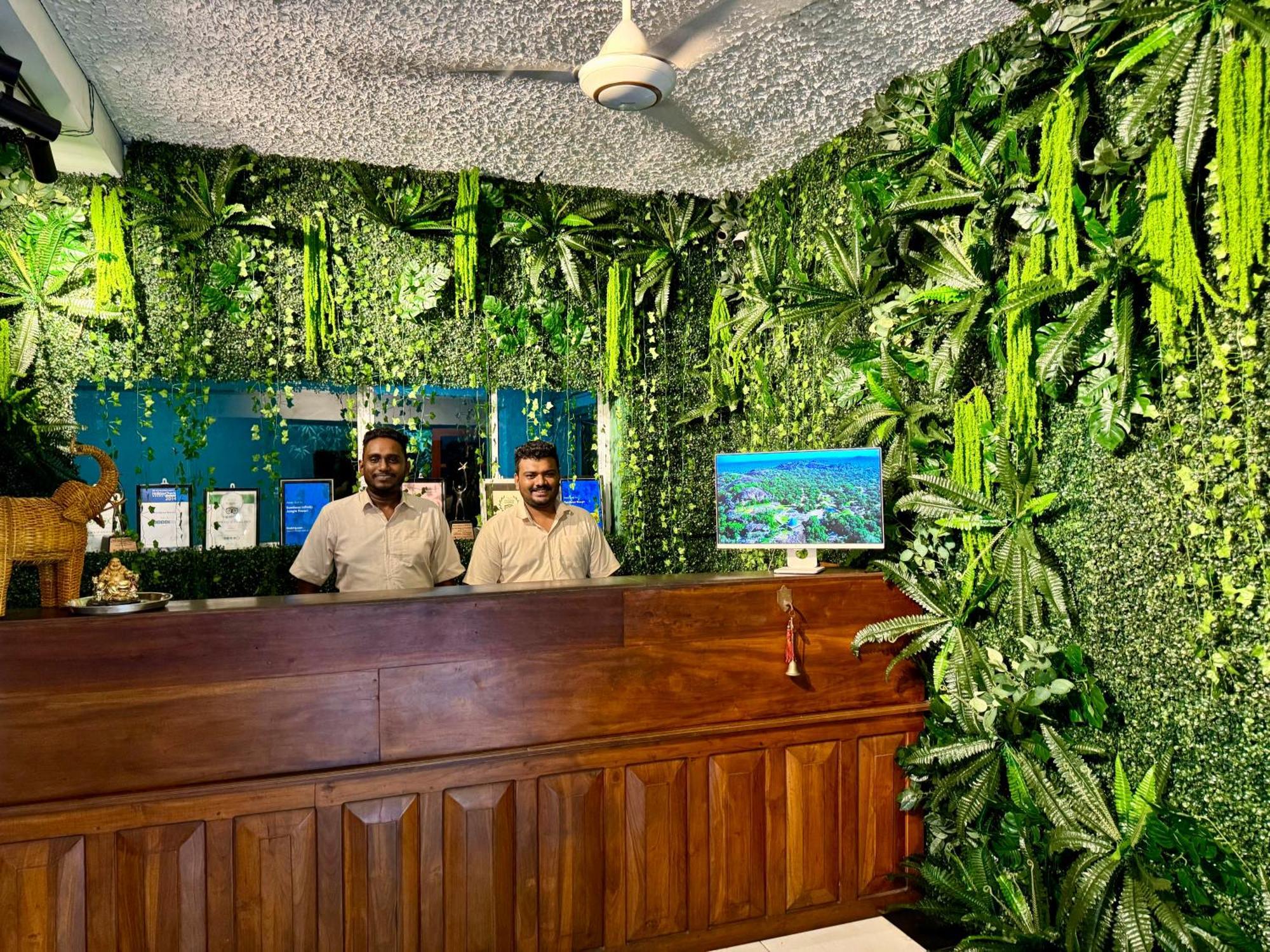 Sundaras Infinity Jungle Resort 담불라 외부 사진