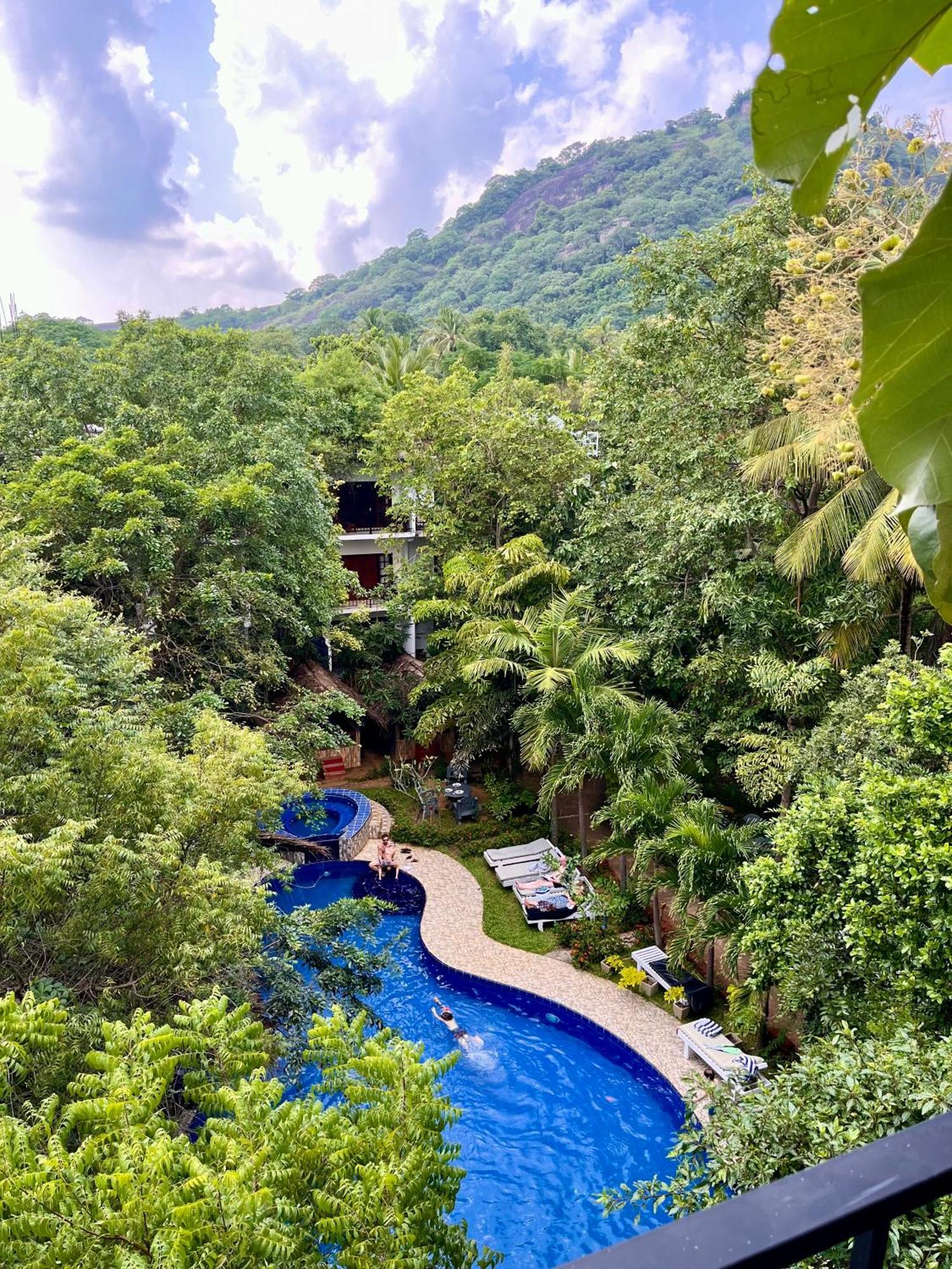 Sundaras Infinity Jungle Resort 담불라 외부 사진